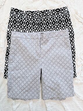 Mario Serrani Italy Size 2 Bermuda Shorts Lot of 2 Stretch Print NWOT
